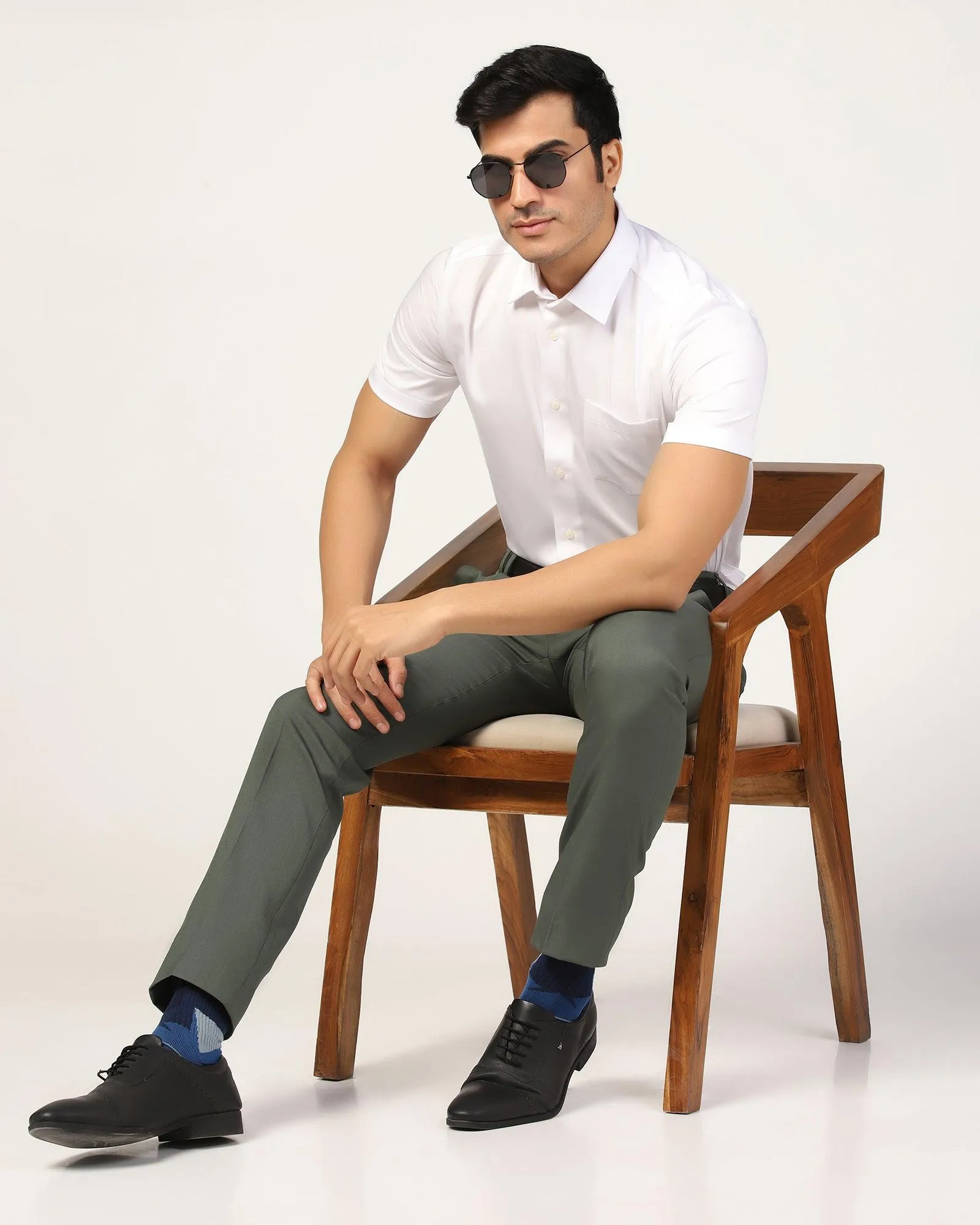 Formal Half Sleeve White Solid Shirt - Matiz