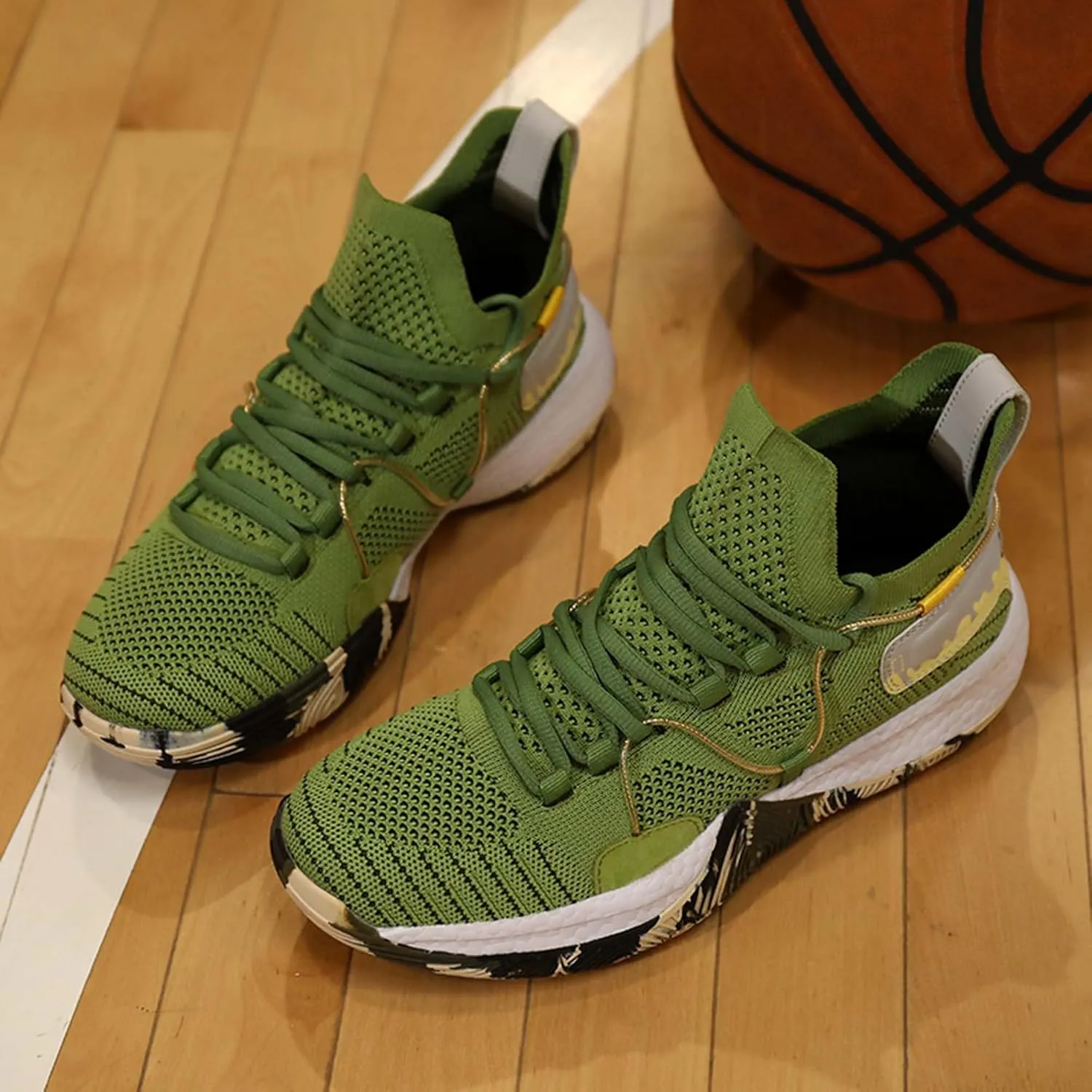 Mens And Womens mesh Fabric Breathable Basketball Sneakers Mid Top Lace Up Upper For Casual Sneakers Comfortable And Non Slip Baseball Sneakers Park Walking Shoes Badminton Volleyball Table Tennis