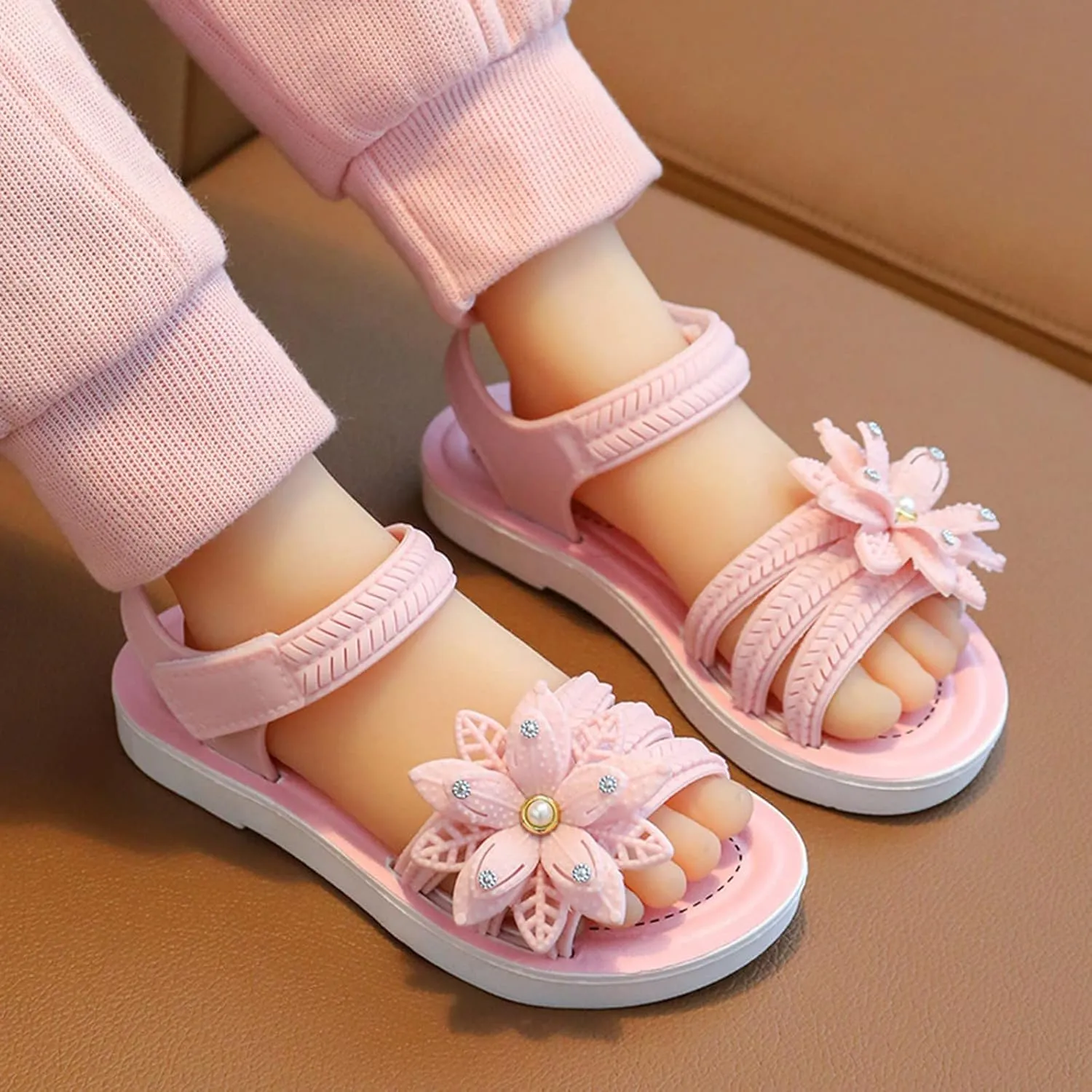 Toddler Girls Sandals Non Slip Soft Sole Comfortable Open Toe Flat Sandals with Flower Princess Bridesmaid Slides