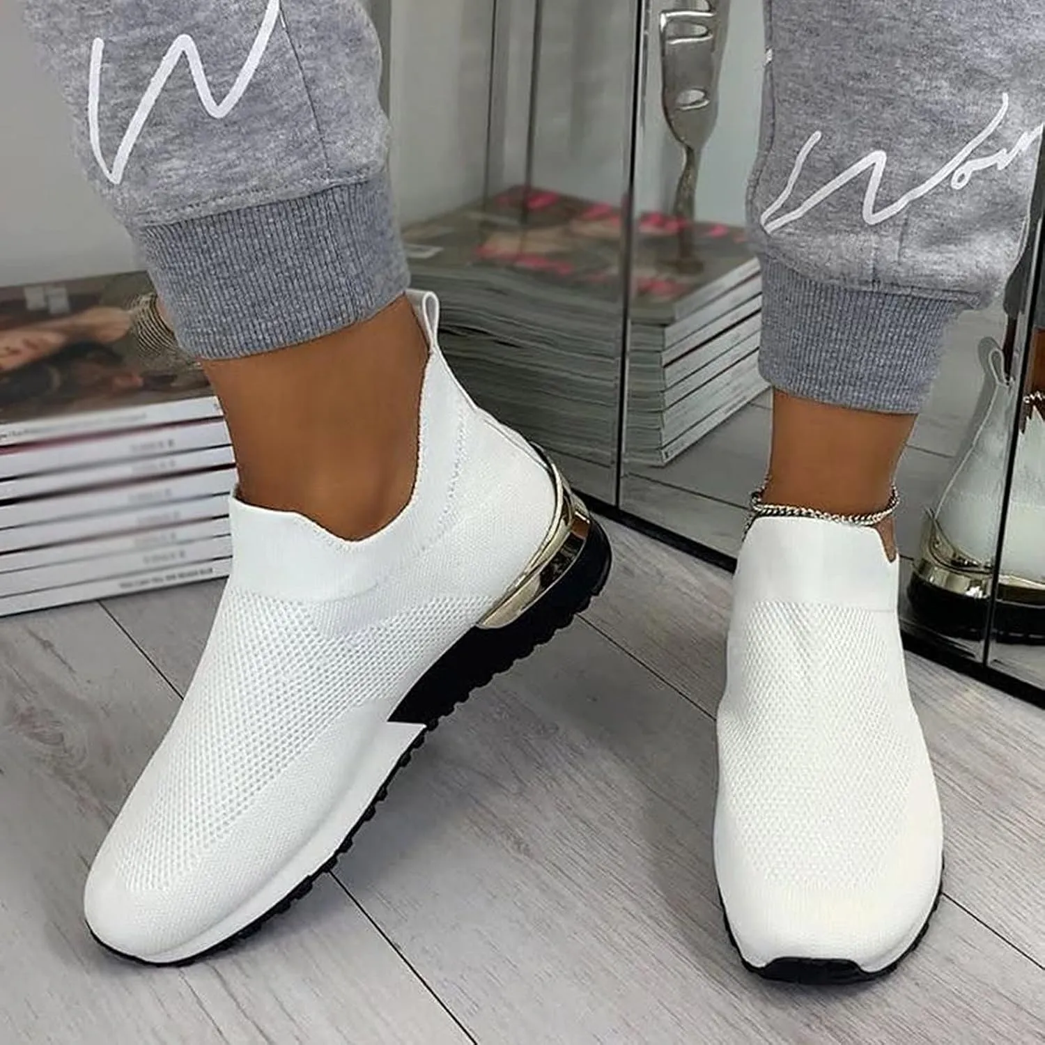 Womens Slip On Walking Shoes Non Slip Running Shoes Breathable Workout Shoes Lightweight Sneakers Comfortable Shoes